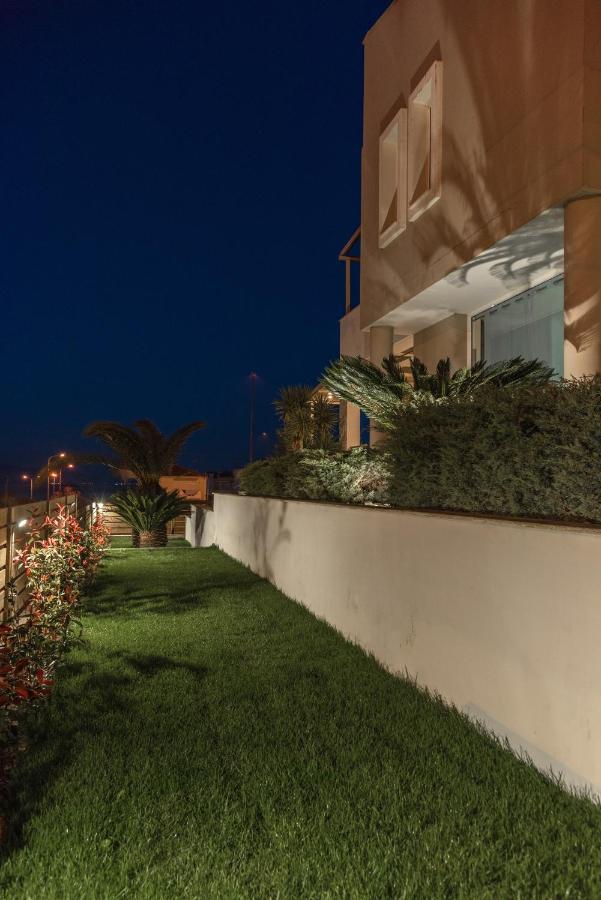 Villa Luminous Nea Iraklitsa Bagian luar foto
