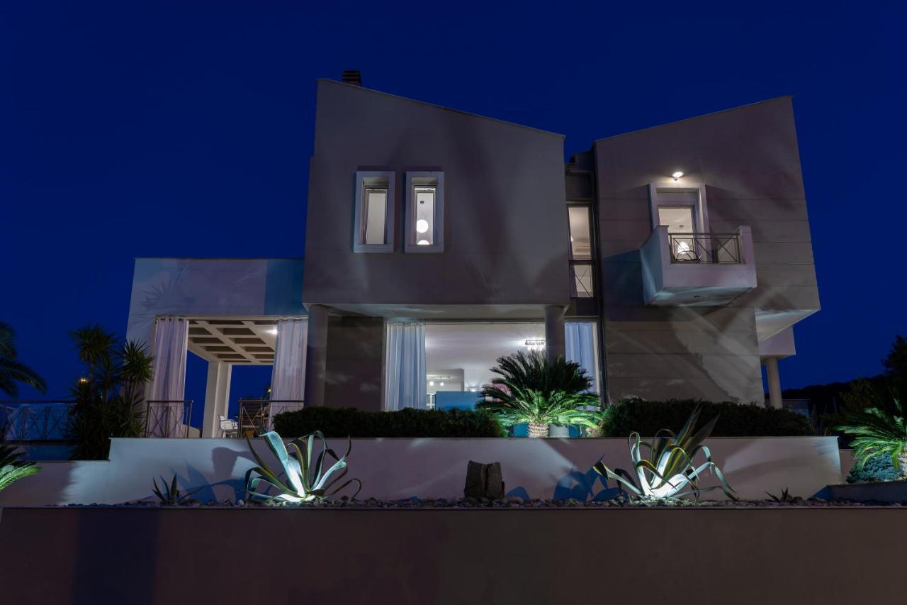 Villa Luminous Nea Iraklitsa Bagian luar foto